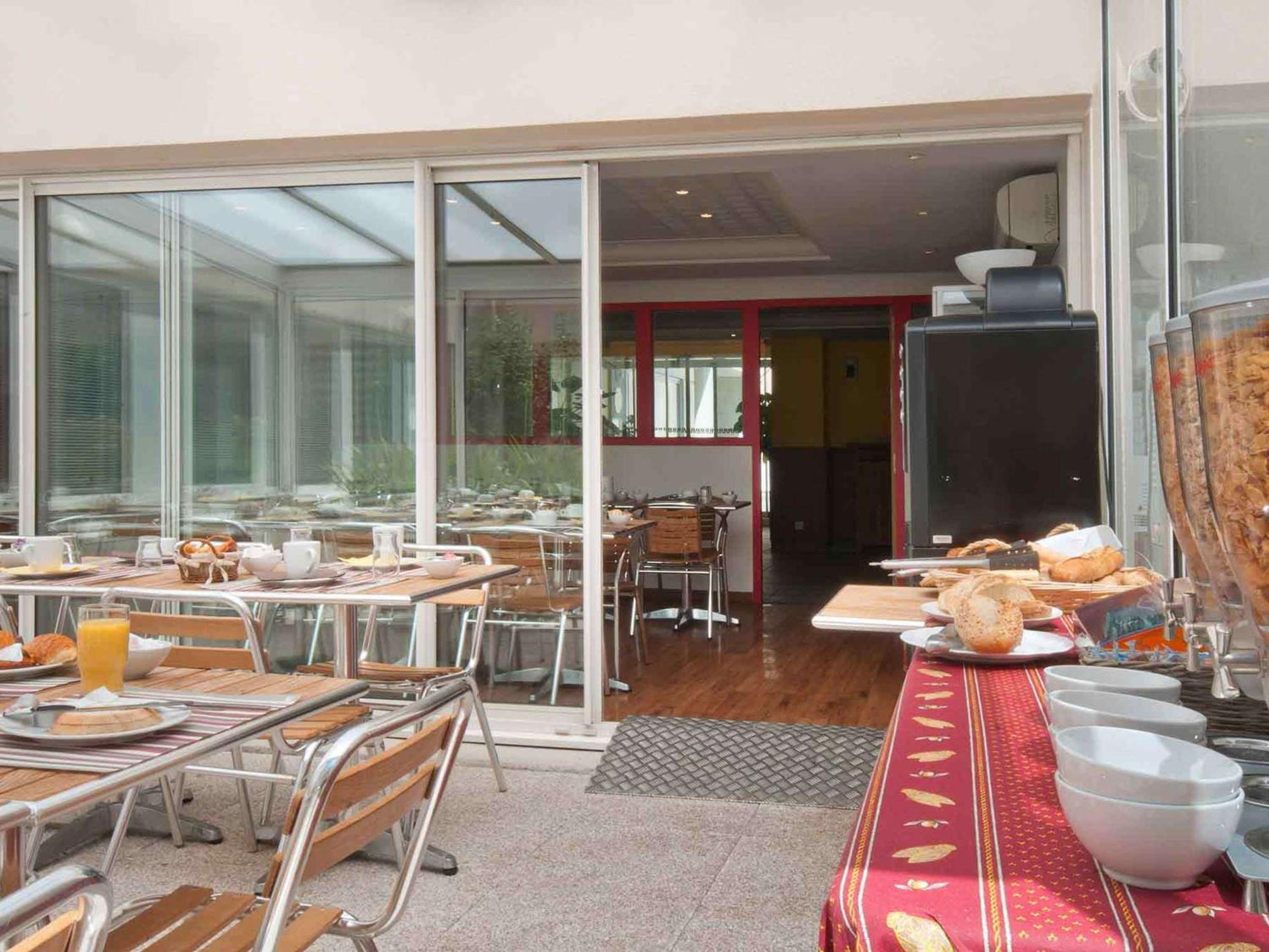 Aparthotel Adagio Access Marseille Prado Perier Bagian luar foto